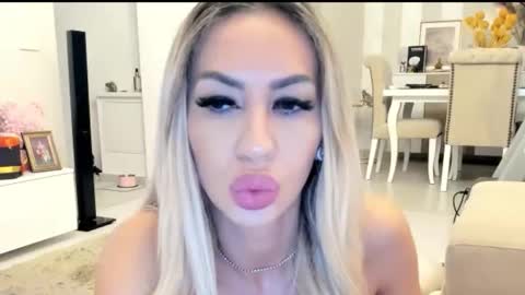 missy_alena online show from 11-13-25, 09:47