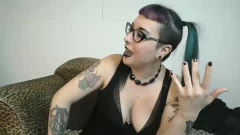 Missy Dee online show from 02-05-25, 06:02