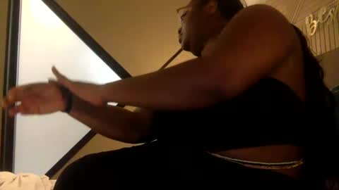 missyluvsu online show from 09-19-25, 08:27