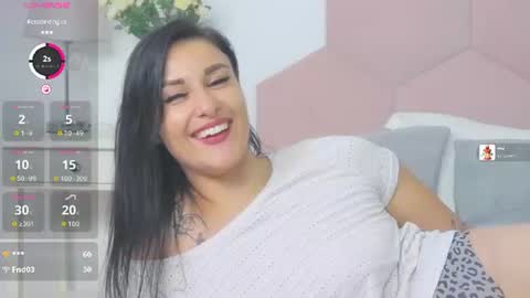 Snapshot of missyross_ chatting on 07-23-26, 06:39 Elly online show from 07-23-26, 06:39