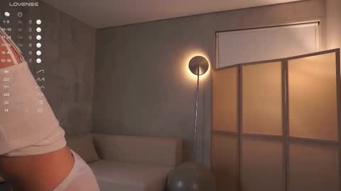 Mia online show from 02-01-26, 06:06