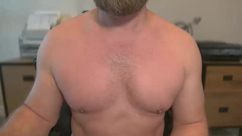 Snapshot of mister_dilf chatting on 04-07-26, 03:23 MISTER DILF online show from 04-07-26, 03:23