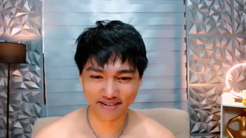 Snapshot of mister_officer chatting on 01-31-25, 12:18 SAINT SACHI will make your day online show from 01-31-25, 12:18