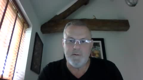 Snapshot of misterblivs chatting on 11-15-25, 01:18 Misterblivs online show from 11-15-25, 01:18