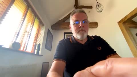 Snapshot of misterblivs chatting on 05-07-26, 12:21 Misterblivs online show from 05-07-26, 12:21