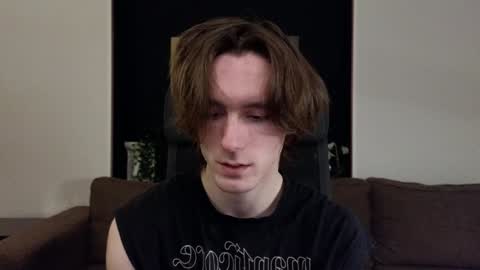 Snapshot of misterhult chatting on 01-18-25, 07:49 My name is Anton Bogatyrev online show from 01-18-25, 07:49