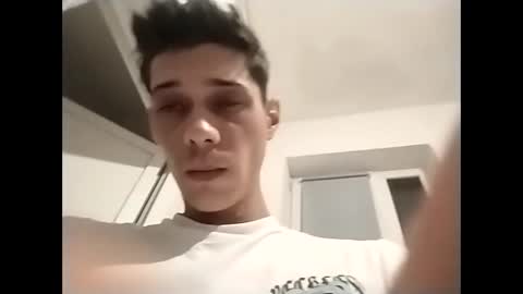 Snapshot of misteriosoxragazzo chatting on 10-09-25, 06:28 MisteriosoXragazzoX online show from 10-09-25, 06:28