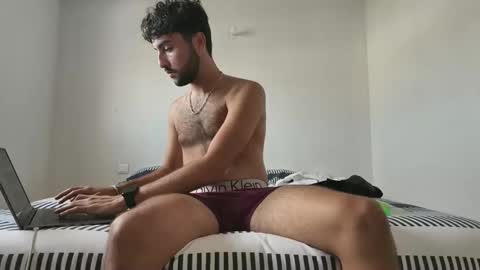 Snapshot of misterjc72 chatting on 10-02-25, 01:18 misterjc72 online show from 10-02-25, 01:18