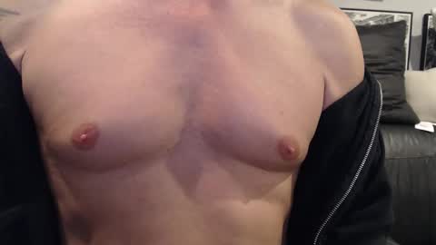 Snapshot of mistermasterss2 chatting on 11-13-25, 12:15 MisterMasterss2 online show from 11-13-25, 12:15