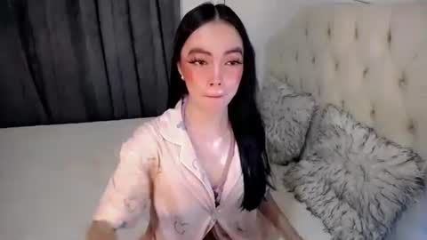 CRISHA  online show from 04-12-26, 06:18