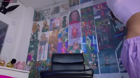 Snapshot of mistileav chatting on 03-13-26, 07:09 online show from 03-13-26, 07:09