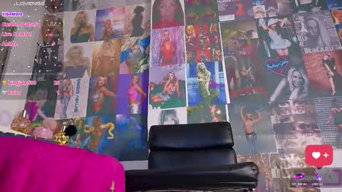 Snapshot of mistileav chatting on 03-26-26, 02:55 online show from 03-26-26, 02:55