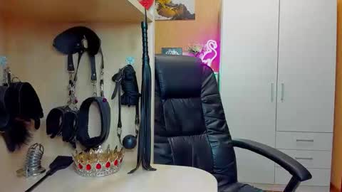 Mistress Kristi online show from 05-05-26, 06:27