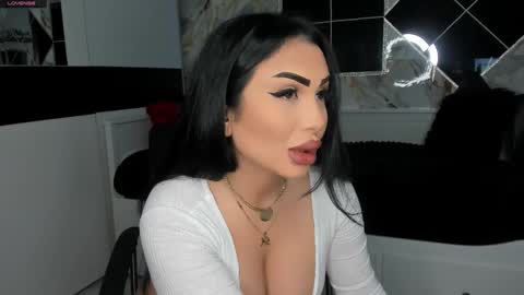 Snapshot of mistress_meryem chatting on 02-28-25, 01:26 mistress_meryem online show from 02-28-25, 01:26