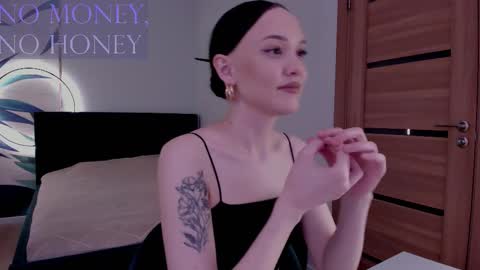 Snapshot of mistress_mialibra chatting on 11-09-25, 03:49 Mistress Mia online show from 11-09-25, 03:49