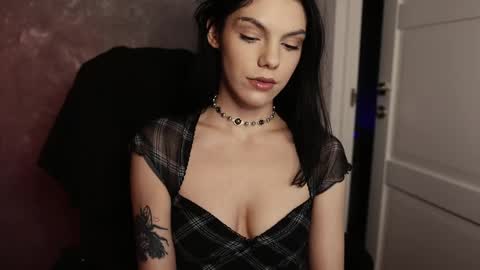 Miss Rochelle online show from 02-15-25, 06:01