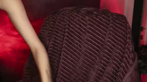 Snapshot of mistress_rochelle chatting on 11-11-25, 02:44 Miss Rochelle online show from 11-11-25, 02:44