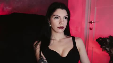 Snapshot of mistress_rochelle chatting on 11-13-25, 01:37 Miss Rochelle online show from 11-13-25, 01:37