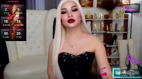 Snapshot of mistressathenna chatting on 07-30-26, 04:55 mistressathenna online show from 07-30-26, 04:55