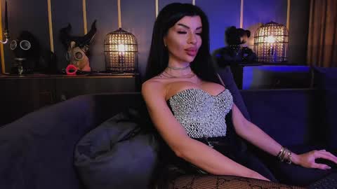 Elenia online show from 12-07-24, 04:36