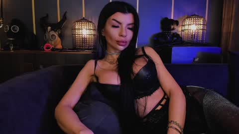 Elenia online show from 12-09-24, 01:13