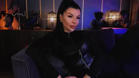 Elenia online show from 02-10-25, 10:20