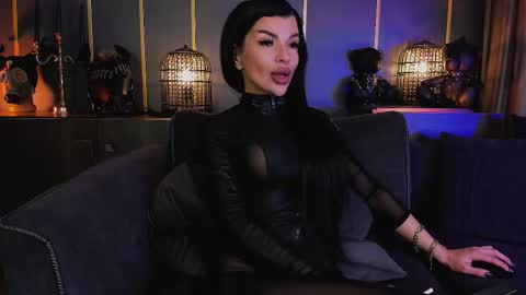 Elenia online show from 03-07-25, 11:29