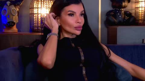 Elenia online show from 05-04-26, 02:13