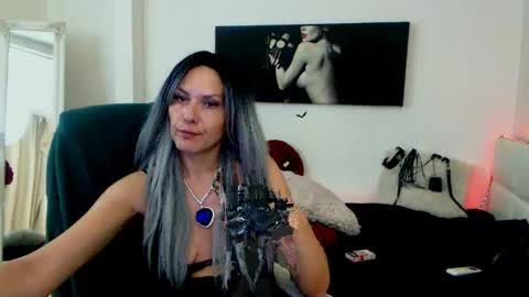 MistressEvelyn  online show from 12-04-24, 09:51