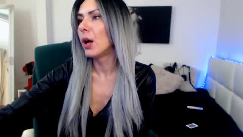 MistressEvelyn  online show from 12-04-24, 05:44