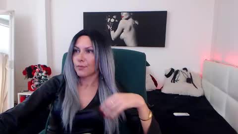 MistressEvelyn  online show from 12-10-24, 06:44