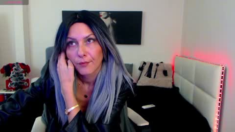 MistressEvelyn  online show from 12-23-24, 01:03
