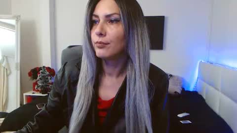 MistressEvelyn  online show from 01-09-25, 05:34