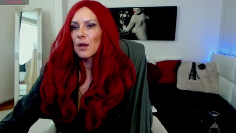 MistressEvelyn  online show from 01-13-25, 08:58
