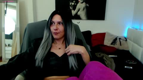 MistressEvelyn  online show from 01-28-25, 10:45