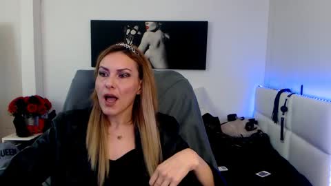 MistressEvelyn  online show from 02-02-25, 06:15