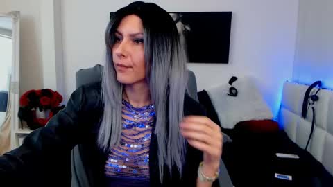 MistressEvelyn  online show from 02-12-25, 05:26
