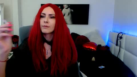 MistressEvelyn  online show from 03-01-25, 08:23