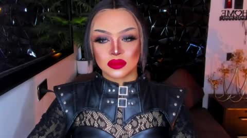 Snapshot of mistressivorykat chatting on 04-06-26, 04:30 Call me MISS JAS online show from 04-06-26, 04:30