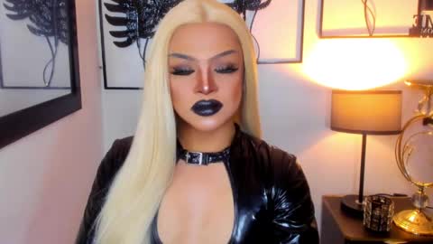 Snapshot of mistressivorykat chatting on 04-08-26, 05:02 Call me MISS JAS online show from 04-08-26, 05:02