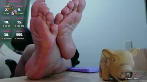 Snapshot of mistressjm_ chatting on 04-29-26, 12:31 Jhadee online show from 04-29-26, 12:31