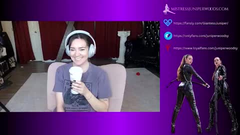 Snapshot of mistressjuniper chatting on 03-06-26, 03:30 Mistress June online show from 03-06-26, 03:30