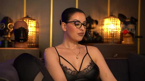 Mistress Kelly online show from 04-20-26, 07:48