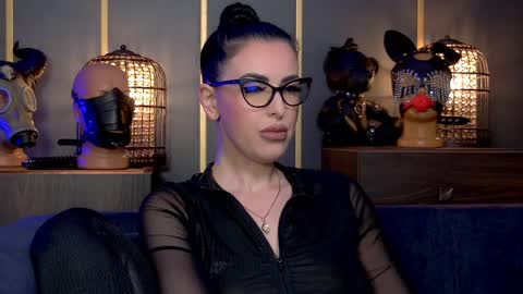 Snapshot of mistresskellykent chatting on 05-24-26, 11:32 Mistress Kelly online show from 05-24-26, 11:32