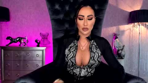 Snapshot of mistresskennya chatting on 02-27-26, 08:20 mistresskennya online show from 02-27-26, 08:20