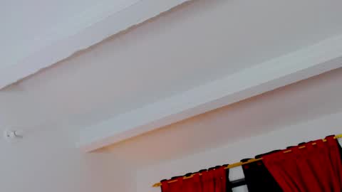Snapshot of mistresslombana_666 chatting on 05-11-26, 05:46 Mistresslombana online show from 05-11-26, 05:46