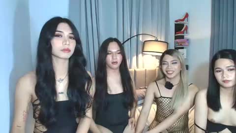 Snapshot of mistressluna1 chatting on 03-09-25, 04:22 Luna Summer Candy online show from 03-09-25, 04:22