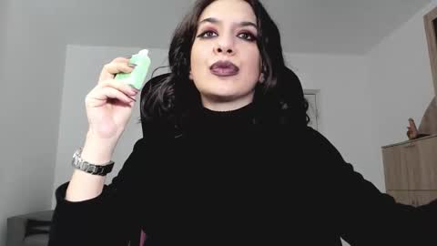 Snapshot of mistressmichelle5 chatting on 12-06-24, 10:49 YourGoddessM online show from 12-06-24, 10:49