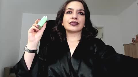 Snapshot of mistressmichelle5 chatting on 12-06-24, 10:30 YourGoddessM online show from 12-06-24, 10:30