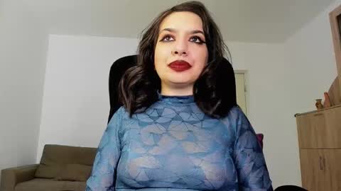 Snapshot of mistressmichelle5 chatting on 12-16-24, 10:45 YourGoddessM online show from 12-16-24, 10:45